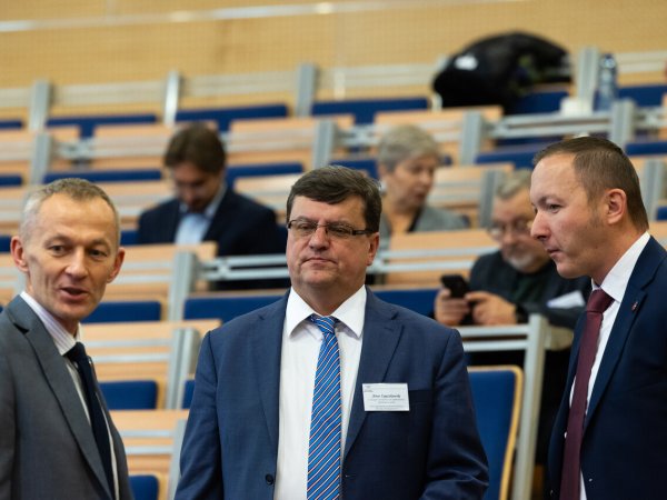 2T8A5844_Easy-Resize.com