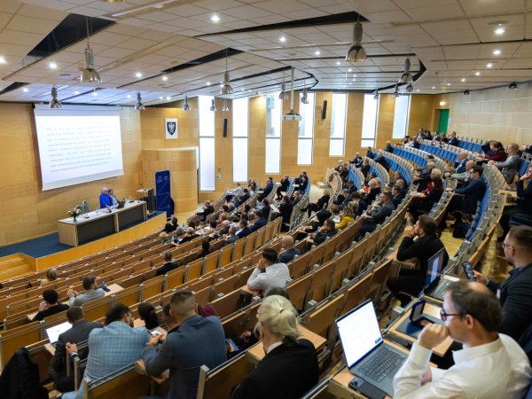 2T8A6330_Easy-Resize.com