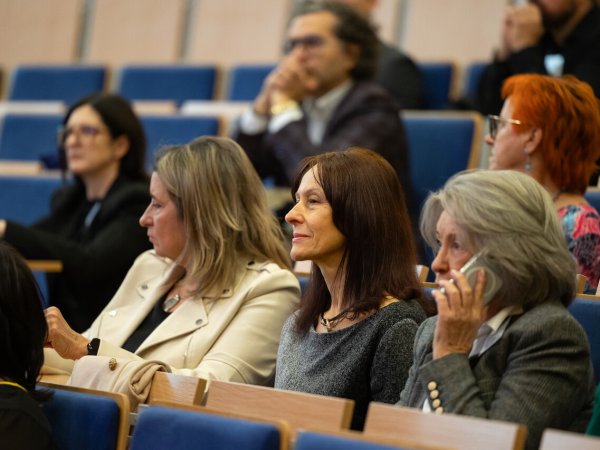 2T8A6044_Easy-Resize.com