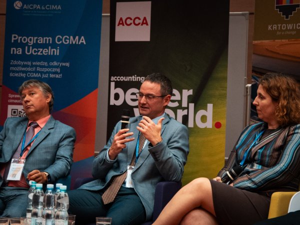 Marcel_Goldmann-23_Easy-Resize.com