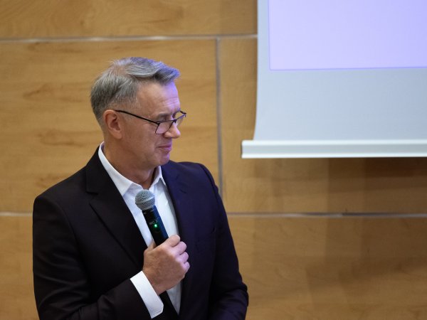 2T8A5911_Easy-Resize.com