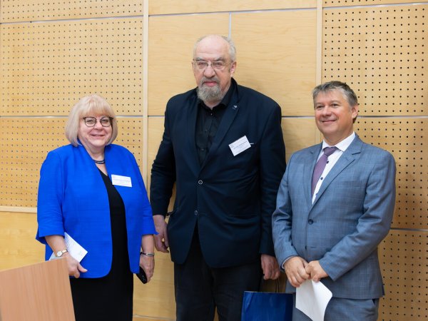 2T8A5881_Easy-Resize.com