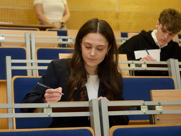 _D8A7534_Easy-Resize.com