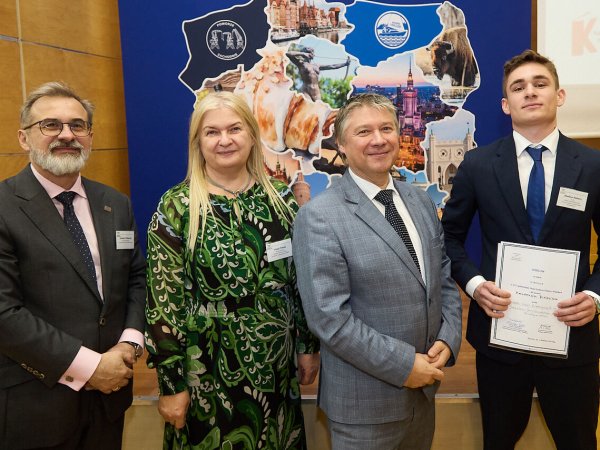 _D8A7614_Easy-Resize.com